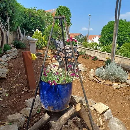 House For Rent Nikoletta