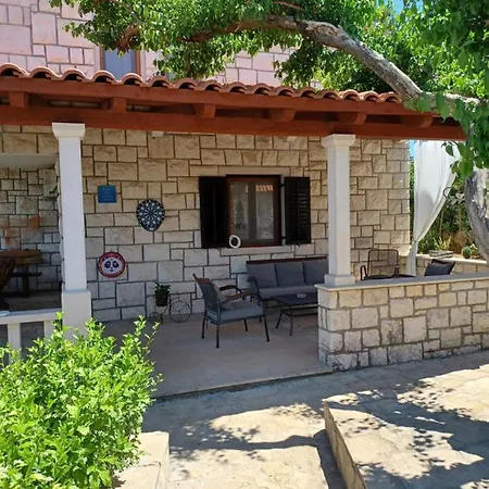 House For Rent Nikoletta