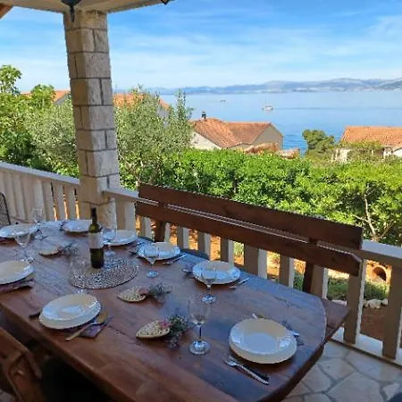 House For Rent Nikoletta Holiday home Postira