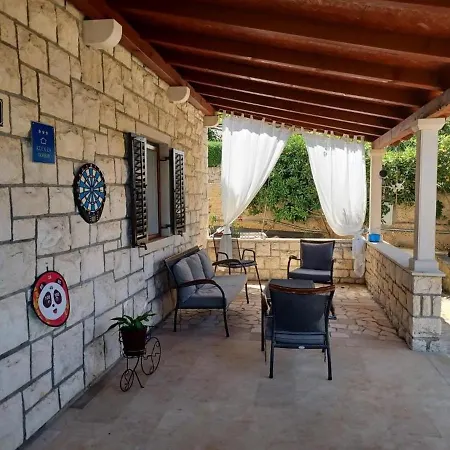 House For Rent Nikoletta Ferienhaus